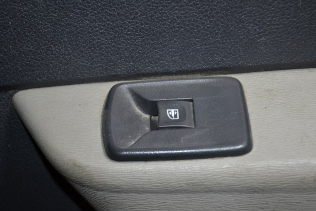 BUTON GEAM USA DREAPTA SPATE DACIA LODGY 2015