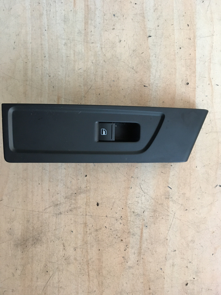 Buton geam Volkswagen PASSAT B7 3ac857857