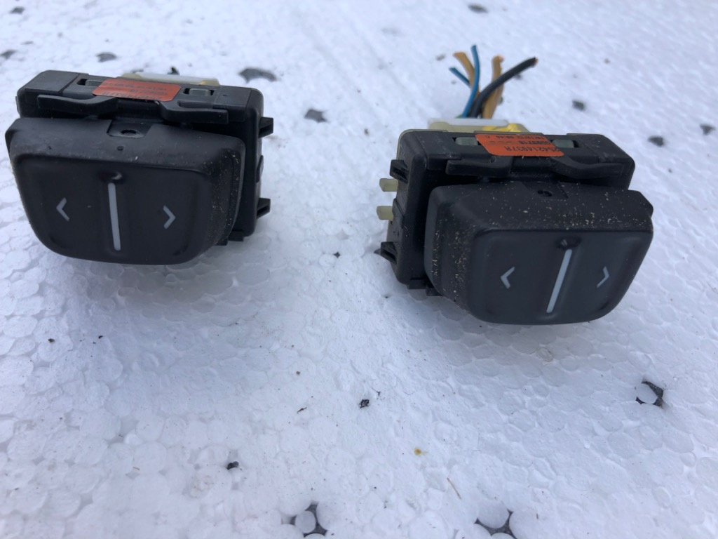 Buton geamuri electrice fata Dacia Logan Sandero euro 5 cod 254214937r