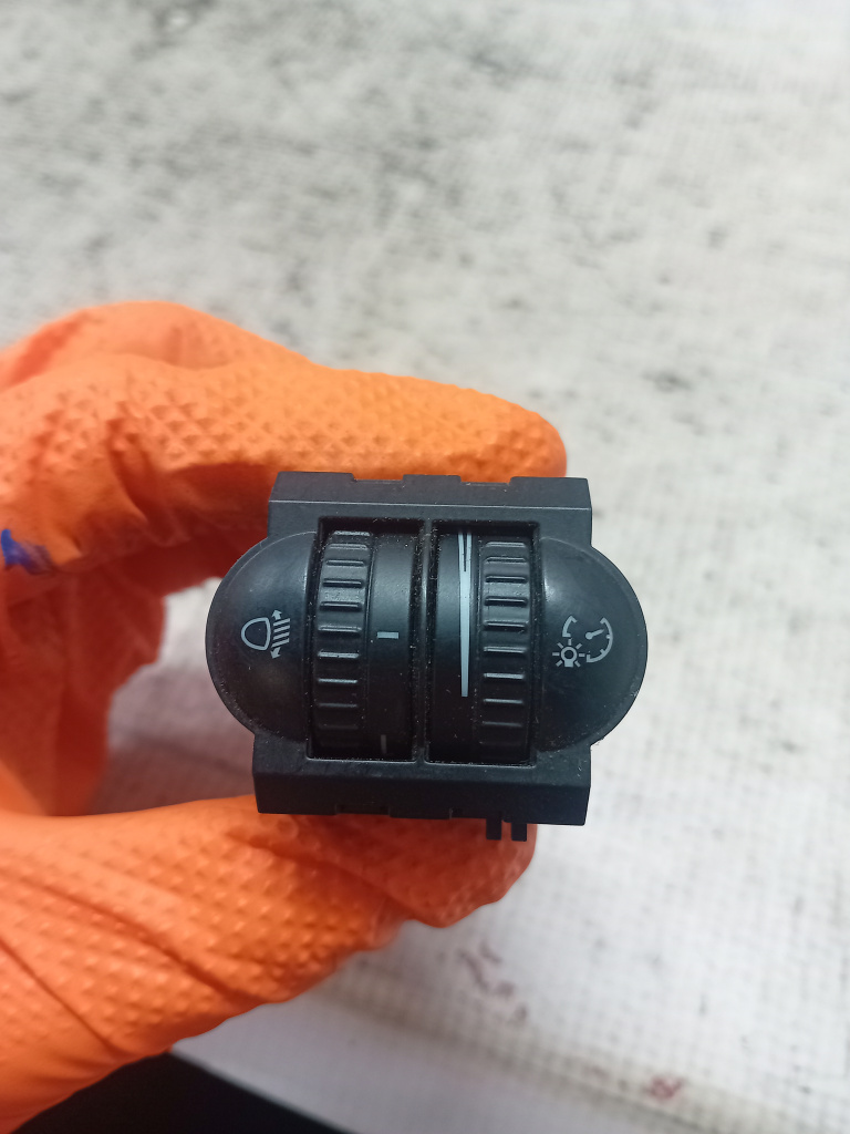 Buton intensitate luminii Volkswagen Golf 5 2008, 1K0941333D