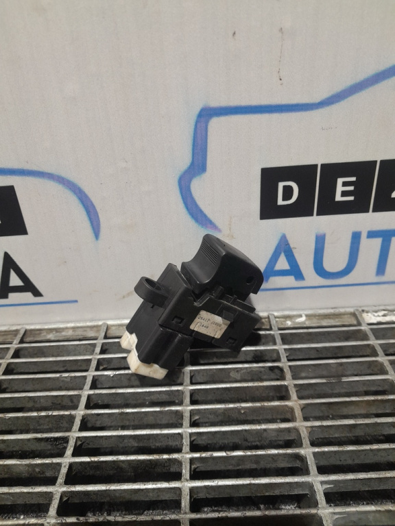 Buton Nissan X - Trail T31 25411JD000