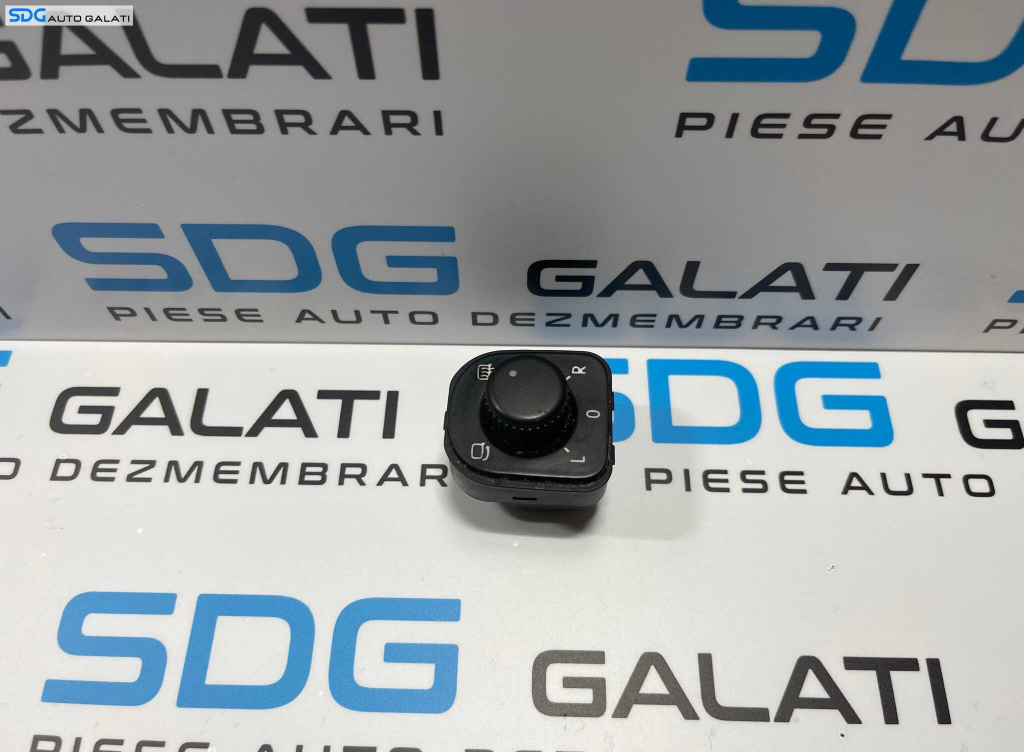 Buton Oglinzi cu Pliere Rabatare Electrica Skoda Superb 2 2008 - 2015 Cod 3T0959565A[S0271]