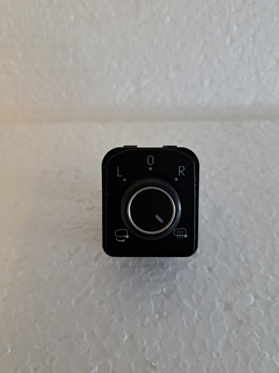 Buton oglinzi cu rabatare VW PASSAT B8 model 2014-2018