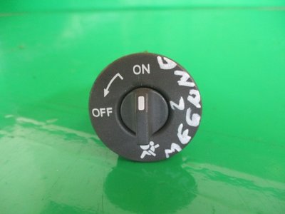 BUTON ON - OFF AIRBAG COD 8200169589 RENAULT MEGAN