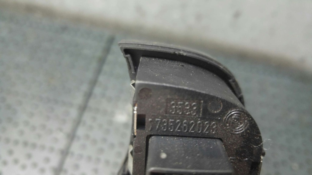 Buton reglaj faruri alfa romeo 147 937 7