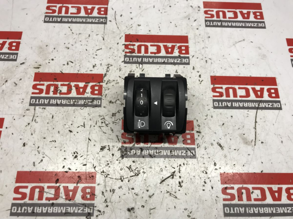 Buton Reglaj Faruri Renault Captur 2015 COD 251900567R
