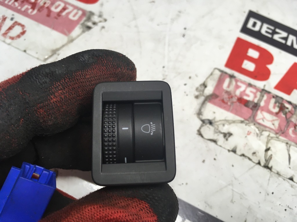 Buton reglaj faruri Volkswagen Polo 2018 cod: 2g0941333