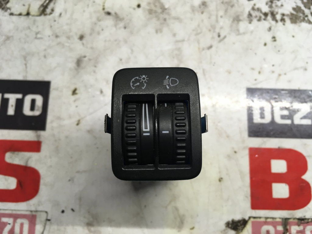 Buton reglaj faruri VW Tiguan cod: 5n0941333