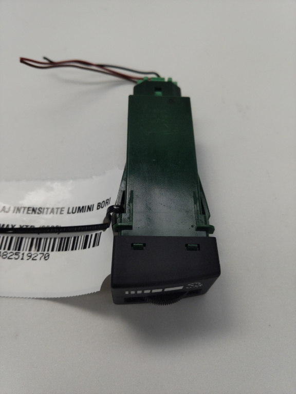 Buton reglaj intensitate lumini bord Isuzu D-max Xtr an 2020 RZ4E-TCX, 120 kW / 163 CP, 1898 cmc / 1.9 l Diesel cod piesa m42174