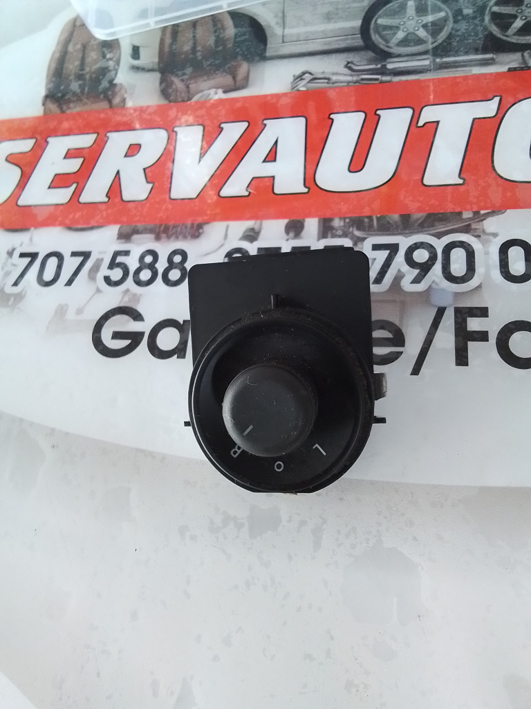 Buton reglaj oglinzi Opel Insignia A (2008-2013) 2.0 Motorina 2009, 13271827