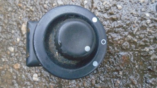 Buton reglaj renault megane 2 cod 820000