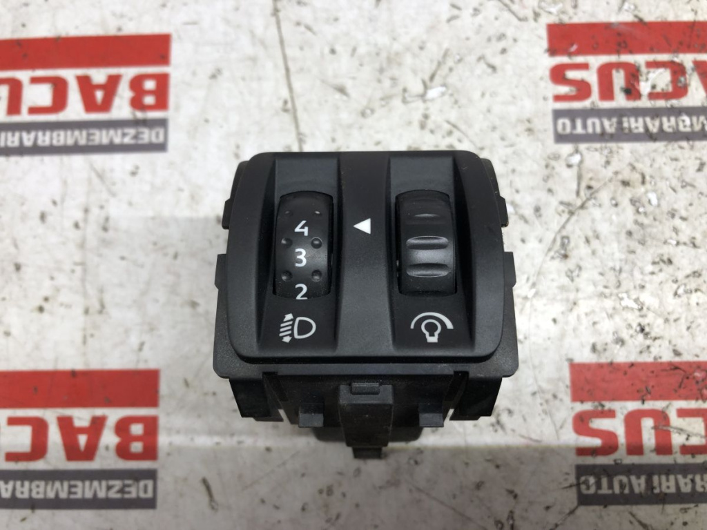 Buton Reglare Faruri Renault Megane 3 Cod : 251900001R