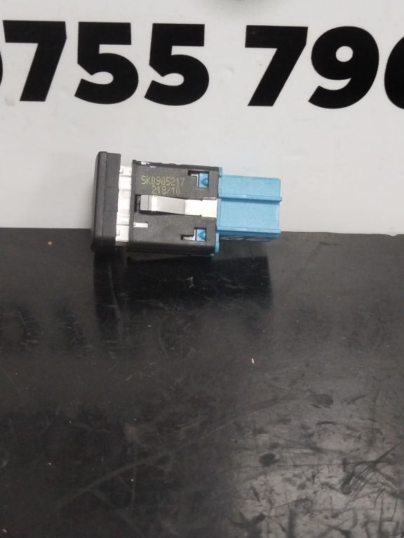 Buton senzor parcare Volkswagen Golf 6 (