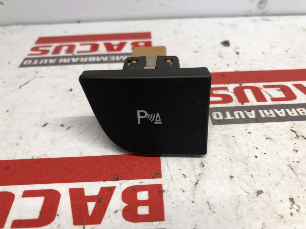 Buton Senzori Parcare Vw Golf 6 Plus Cod : 5M2927122