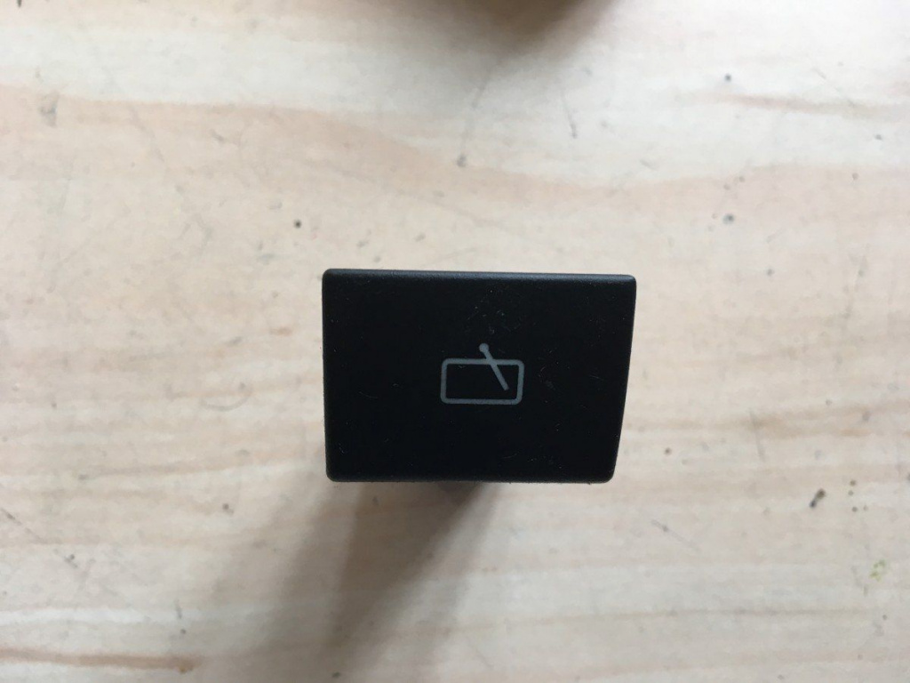 Buton stergator spate pentru land rover freelander
