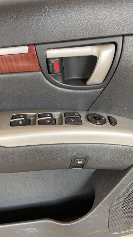 Buton usa stanga fata Hyundai Santa Fe 2 2.7 b 4x4 cod motor G6EA an 2007