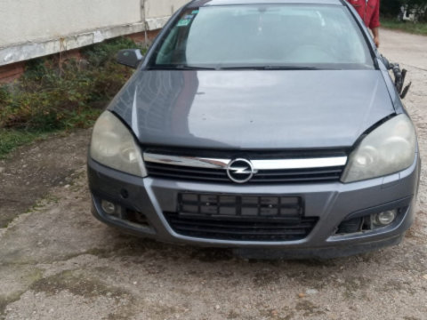 Butuc fals usa spate dreapta Opel Astra H [2004 - 2007] Hatchback 1.6 MT (105 hp)