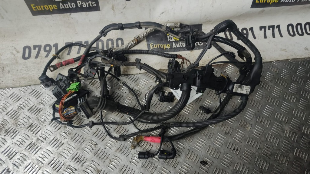 Cablaj motor BMW seria 3 F30 2.0 D 184Cp / 135kw cod motor N47D20C transimie manuala6+1, an 2013 cod 850789605