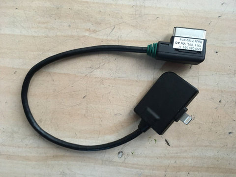 Cablu adaptor VW Golf 6 iPod iPhone 5 6 7 5N0035554H