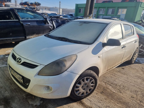 Cablu frana de mana Hyundai i20 2011 hatchback 1.2 benzina