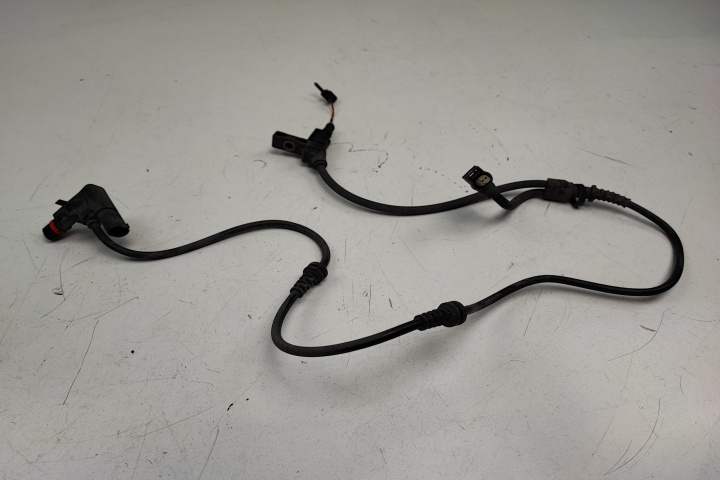 Cablu senzor abs fata dreapta A2045450228 Mercedes-Benz CLS-Class C218/X218 [2011 - 2014] Sedan 4-usi CLS 350 BlueTEC 7G-Tronic plus 4MATIC (252 hp)