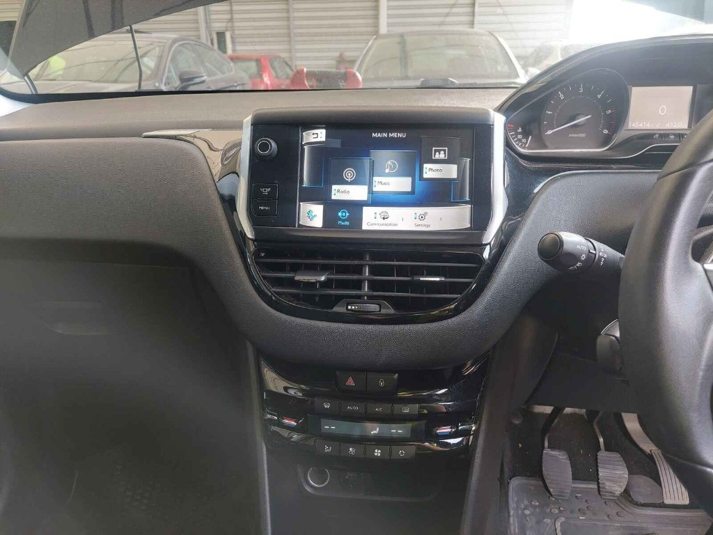 Cadru motor Peugeot 208 2012 HATCHBACK 1