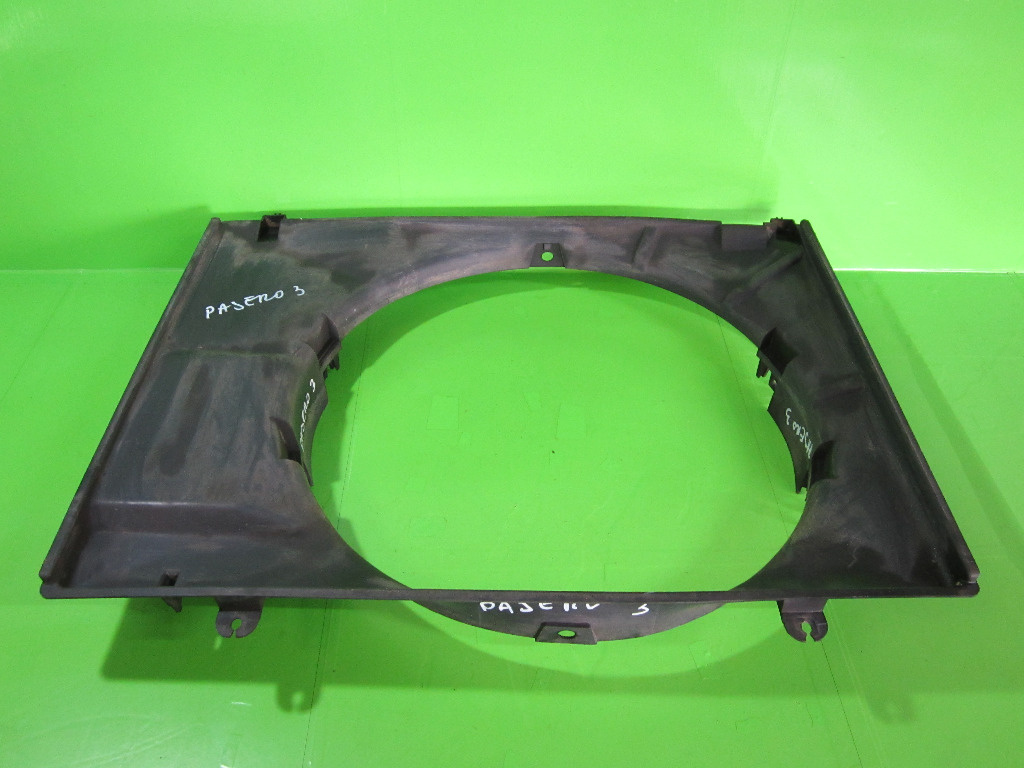 CADRU PLASTIC VENTILATOR / CARCASA RADIATOR MITSUBISHI PAJERO III 3.2 DI-D FAB. 1999 – 2007 ⭐⭐⭐⭐⭐
