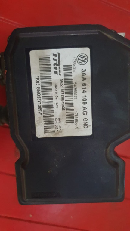 Calculator ABS Vw Passat B7 cod piesa 3AA614109AG