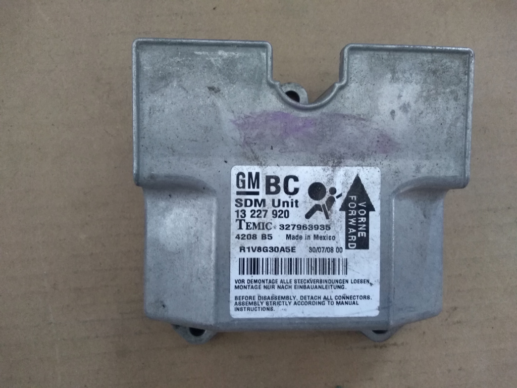 Calculator airbag Opel Astra H 13227920