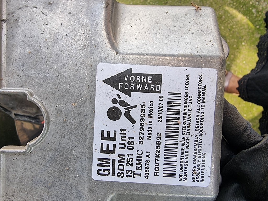 Calculator Airbag Opel Astra H cod 13251081 / 327963935
