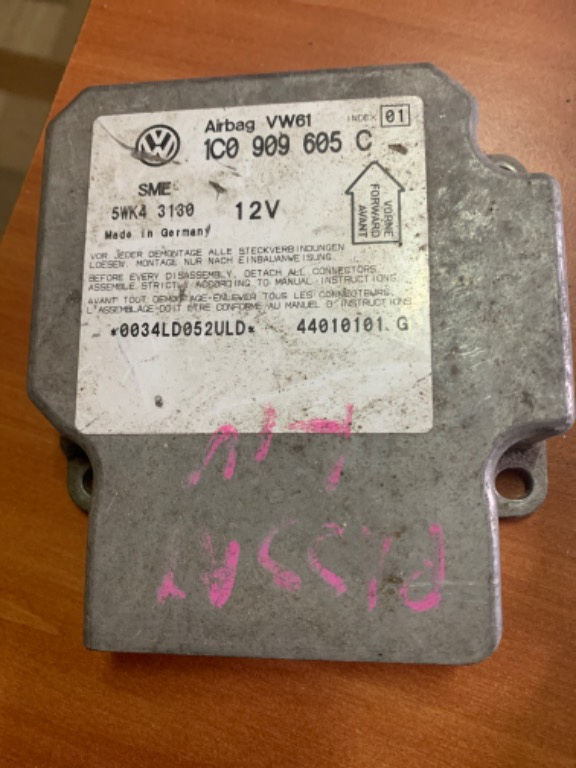 Calculator airbag VW Passat B5 1C0909605C ,,,