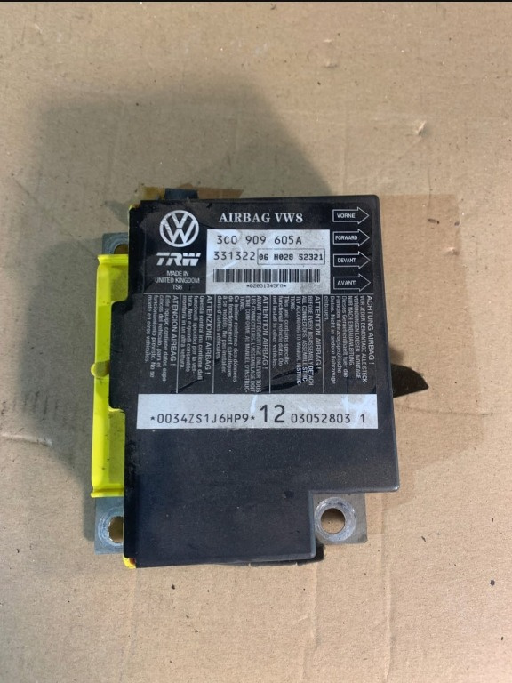 Calculator airbag Vw Passat B6 2.0 tdi 2009 in stare perfecta din dezmembrari motor BMM/ BMP euro 4