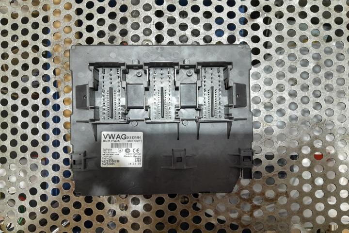 Calculator confort 5K0937084 5K0937084 Volkswagen VW Golf 6 [2008 - 2015] Van wagon 5-usi 1.6 TDI BlueMotion MT (105 hp)