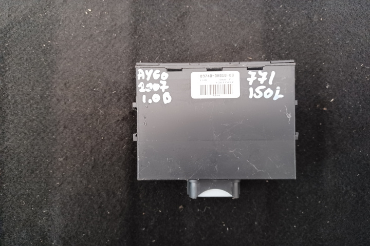 Calculator confort 89740-0H010-00 73677412 89740-0H010-00 73677412 Toyota Aygo [2005 - 2008] Hatchback 5-usi 1.0 MT (68 hp)