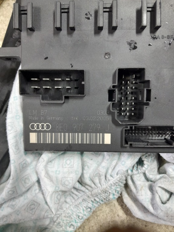 Calculator Confort Audi A4 B7 An Fab 2008 Cod piesa: 8E0 907 279 J