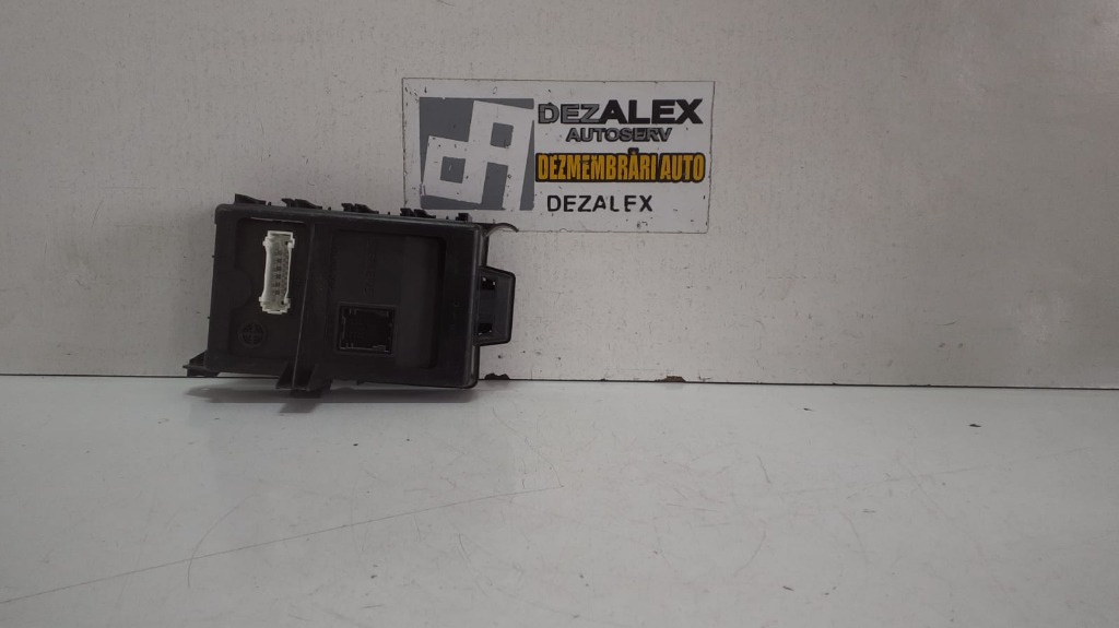 Calculator confort Dacia Logan cod-8200296328a