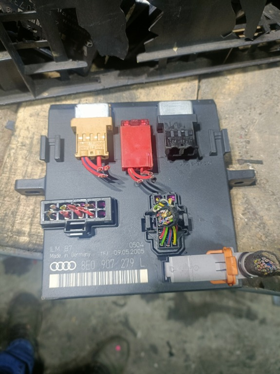 Calculator confort lumini 8E0907279L Audi A4 B7
