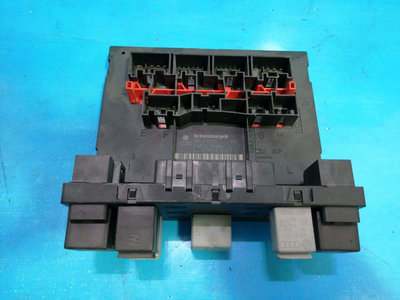Calculator Confort Volkswagen Passat B6 3C8 937 04