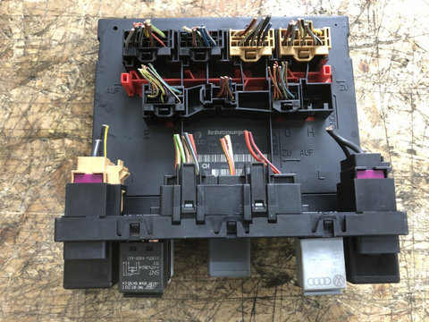 Calculator confort VW Touran Cross 2.0 TDI, 170CP, BMN, DSG monovolum 2008 (3C0937049AJ)