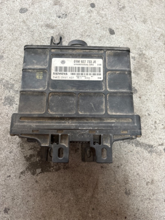 Calculator cutie de viteze VW Golf cod 01M927733JE SIEMENS