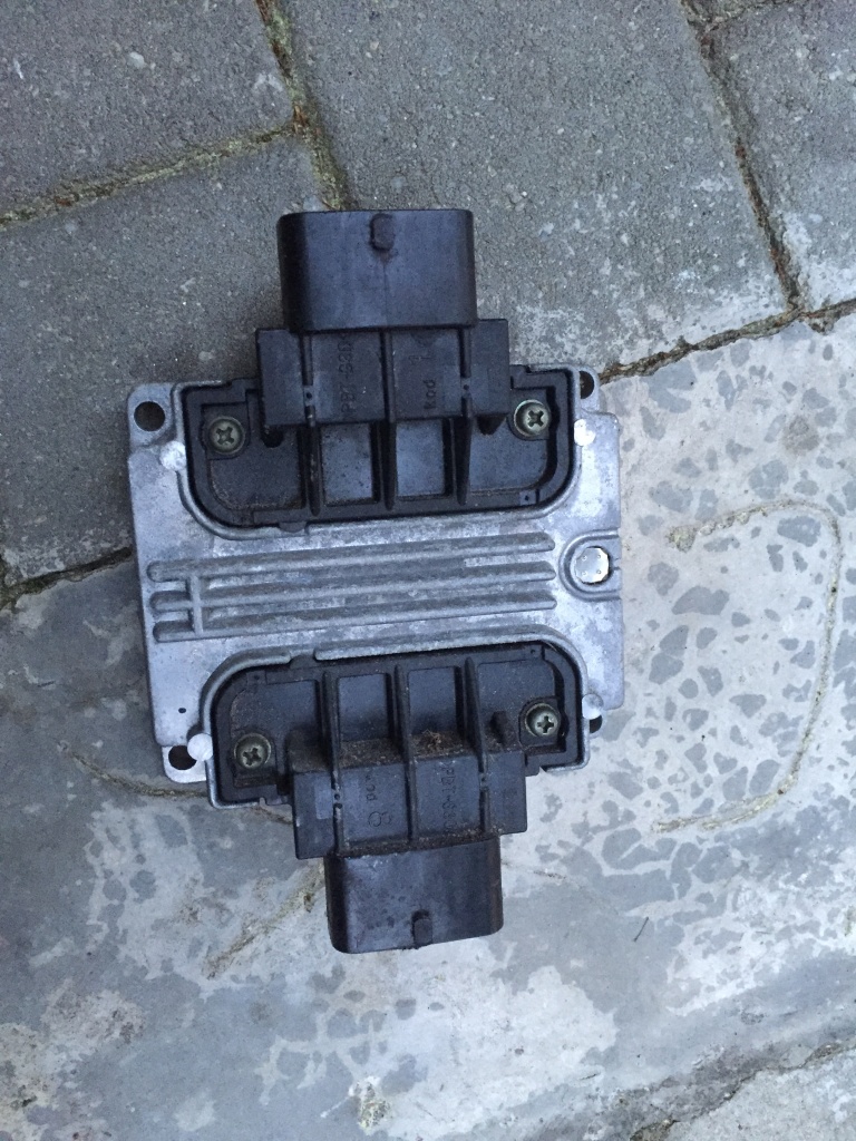 Calculator cutie Opel Vectra C Signum 09186185 WCAE001701