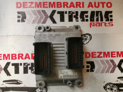 Calculator de motor 55353613 TT Bosch 0261208255 Opel Meriva A 1.4 16v X14XEP
