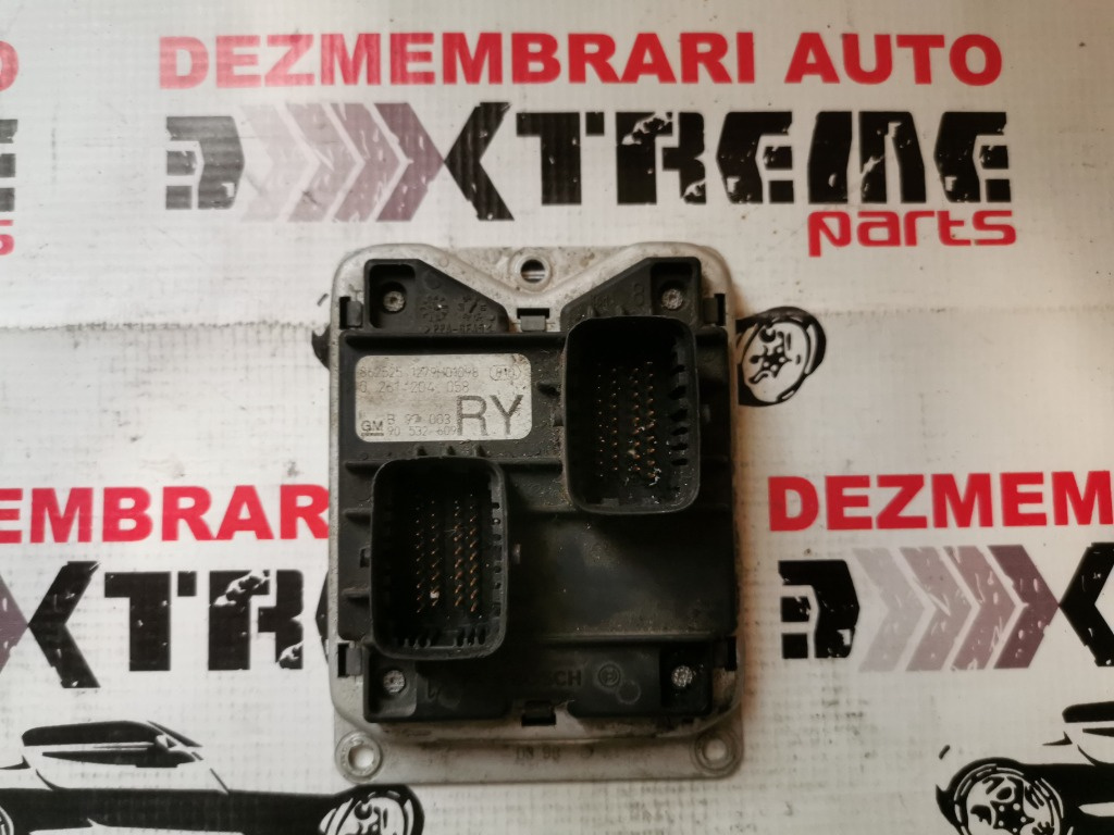 Calculator de motor 90532609 RY Bosch 0261204058 Opel Corsa B 1.0 12v X12XE