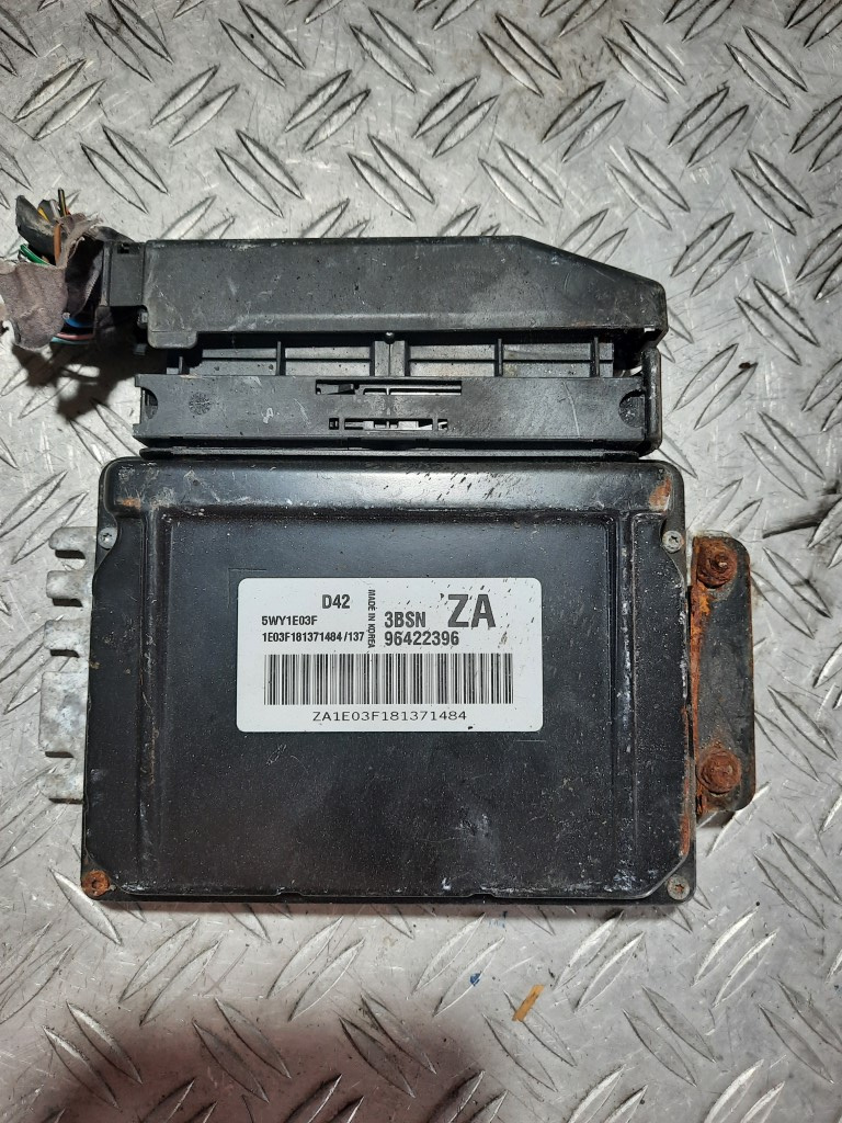 Calculator ECU Chevrolet Lacetti 1.6 96422396 5WY1E03F D42