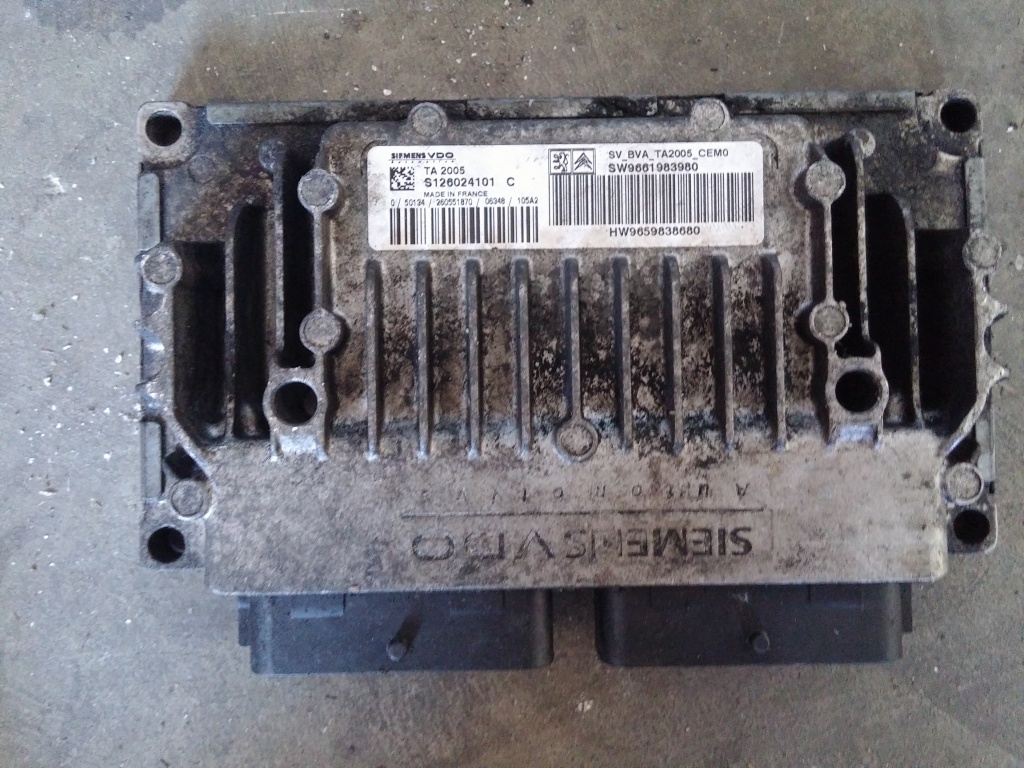 Calculator ECU Citroen C4 1.6 NFU S126024101 C