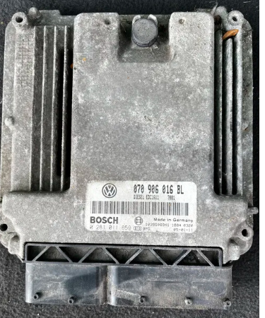 Calculator Ecu Motor Injectie Vw Touareg 2.5 TDI B