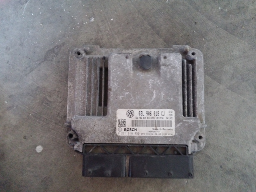 Calculator ECU Skoda Superb 2 2.0 TDI CFG Euro 5 03L 906 018 CJ