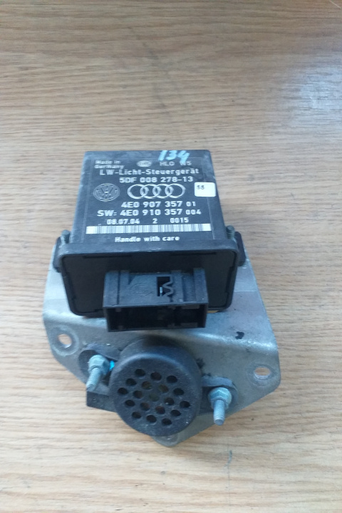 Calculator lumini 4E0907357 4E0910357 4E0907357 4E0910357 Audi A8 D3/4E [2002 - 2005] Sedan 4.0 TDI tiptronic quattro (275 hp)
