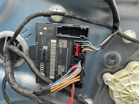 Calculator Modul Confort Confort de pe Usa Portiera Dreapta Fata Audi A4 B8 2008 - 2015 Cod 8K0959793D [C1861]