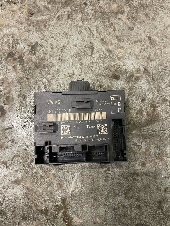 Calculator modul usa dreapta fata Audi A8 4H cod: 4H0959793R.